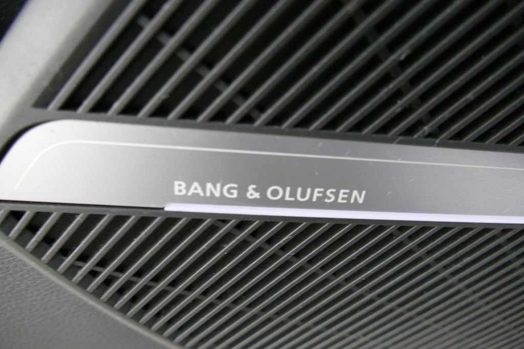 Used 2023 Audi SQ5 Prestige image 24