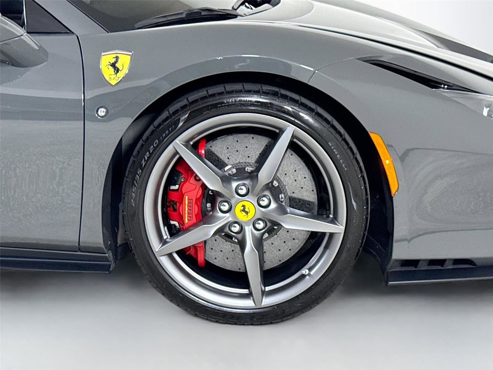 Used 2021 Ferrari F8 Tributo image 40