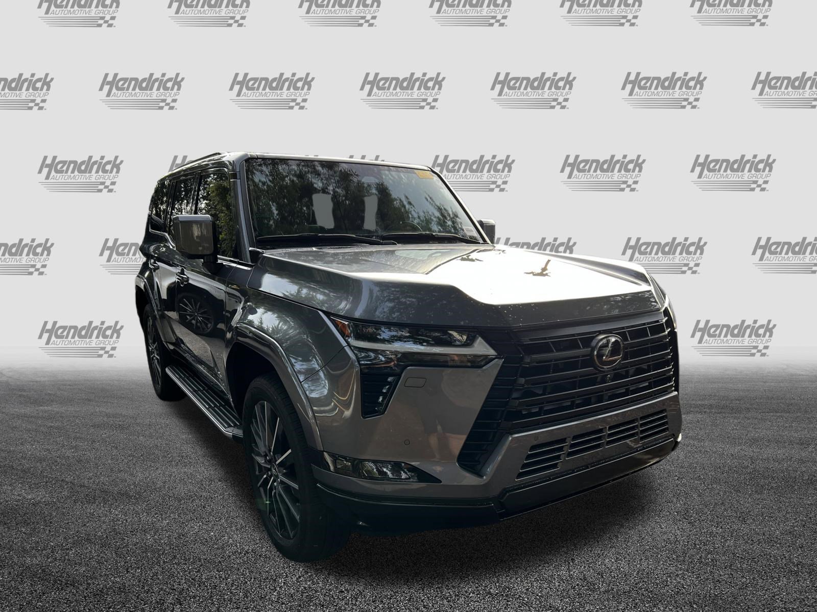 Used 2025 Lexus GX 550 w/ Accessory Package (2T) AWD/4WD image 2