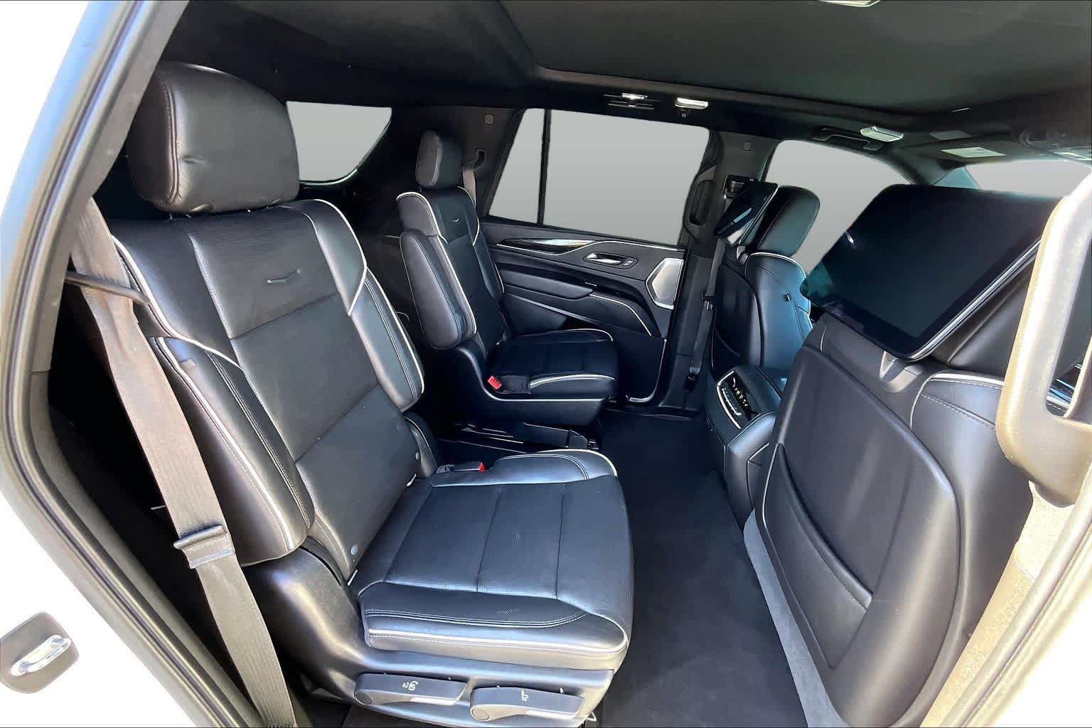 Used 2021 Cadillac Escalade Sport w/ Driver Assist Tech Package AWD/4WD image 19