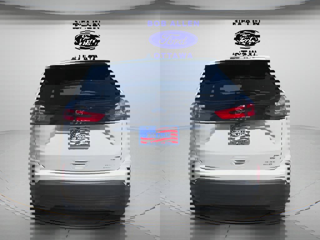 Used 2022 Ford Edge SE image 5