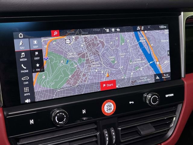 Certified 2025 Porsche Macan image 30