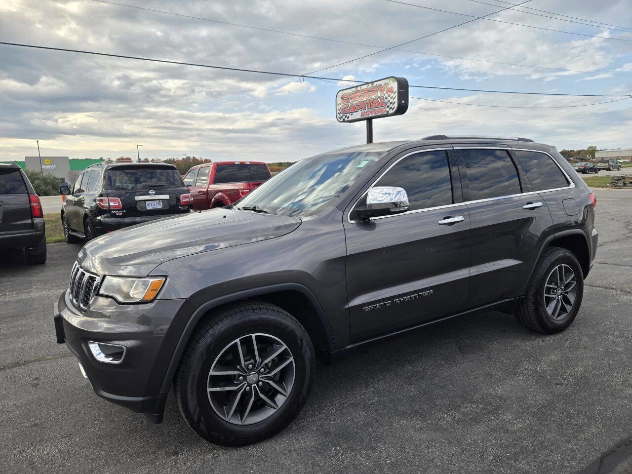 Used 2017 Jeep Grand Cherokee Limited w/ Trailer Tow Group IV image 9