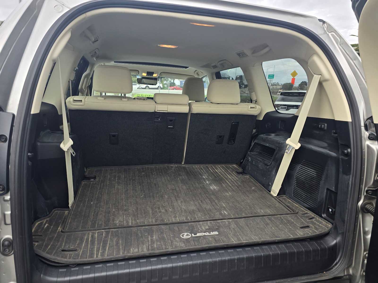 Used 2023 Lexus GX 460 Premium image 18