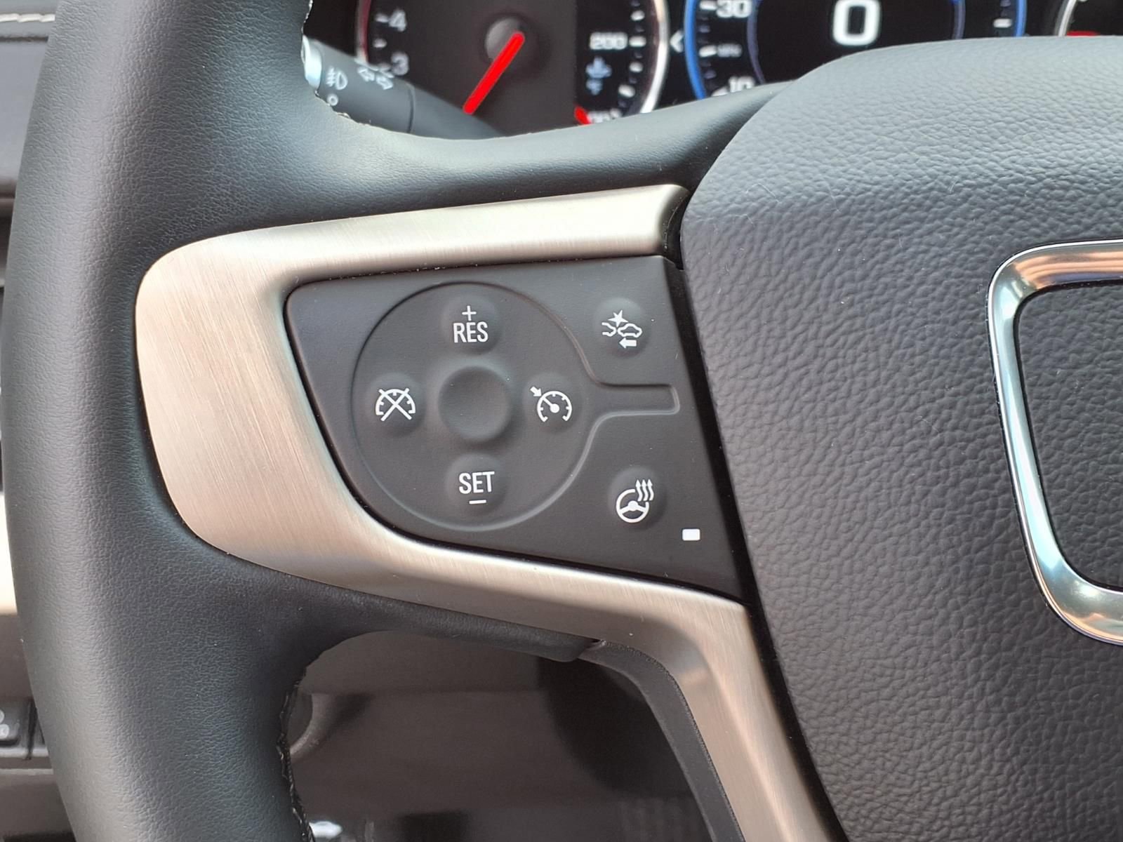 Used 2024 GMC Terrain Denali w/ Denali Premium Package AWD/4WD image 24