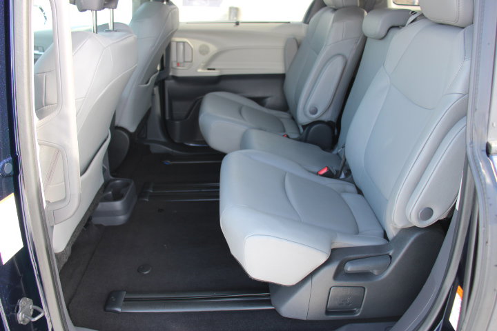 Certified 2024 Toyota Sienna XLE image 13