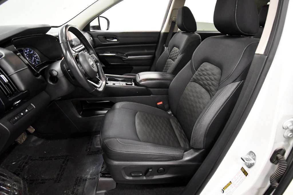 Used 2022 Nissan Pathfinder SV w/ SV Premium Package AWD/4WD image 14