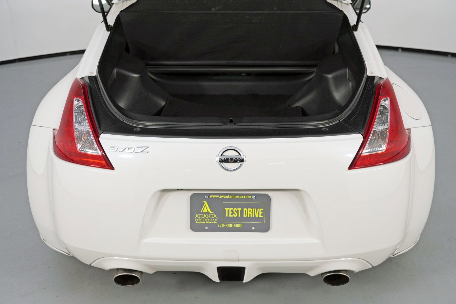 Used 2011 Nissan 370Z Touring image 9