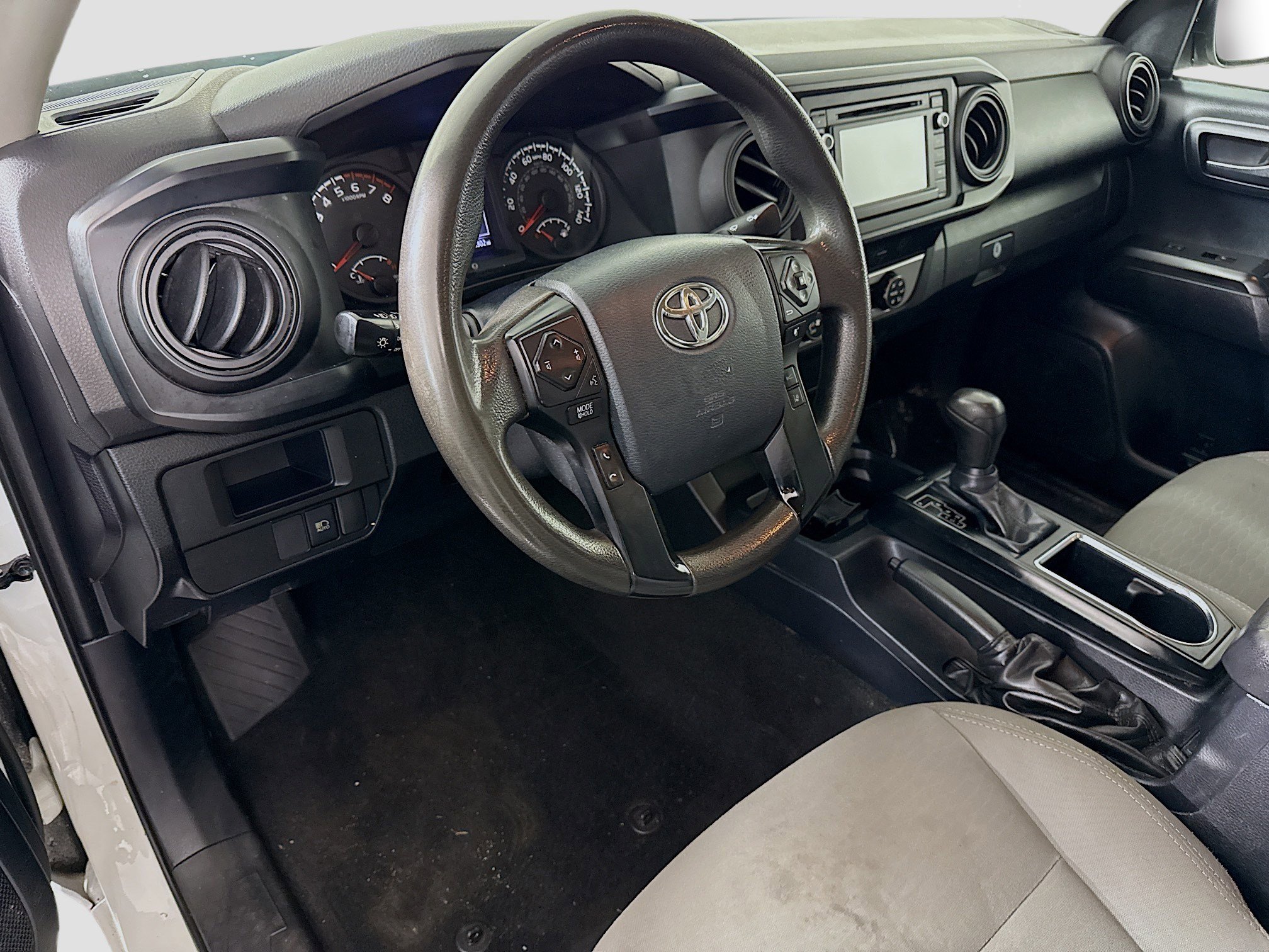 Used 2019 Toyota Tacoma SR image 22