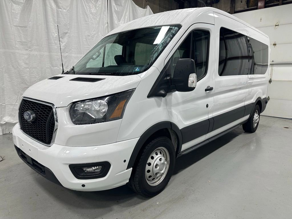 Used 2024 Ford Transit 350 XLT image 3