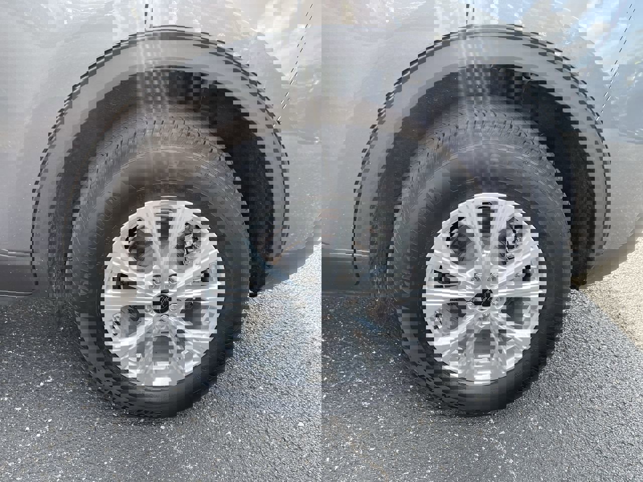 Used 2024 Ford Escape Active image 31