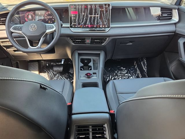 New 2026 Volkswagen Tiguan SE FWD image 8