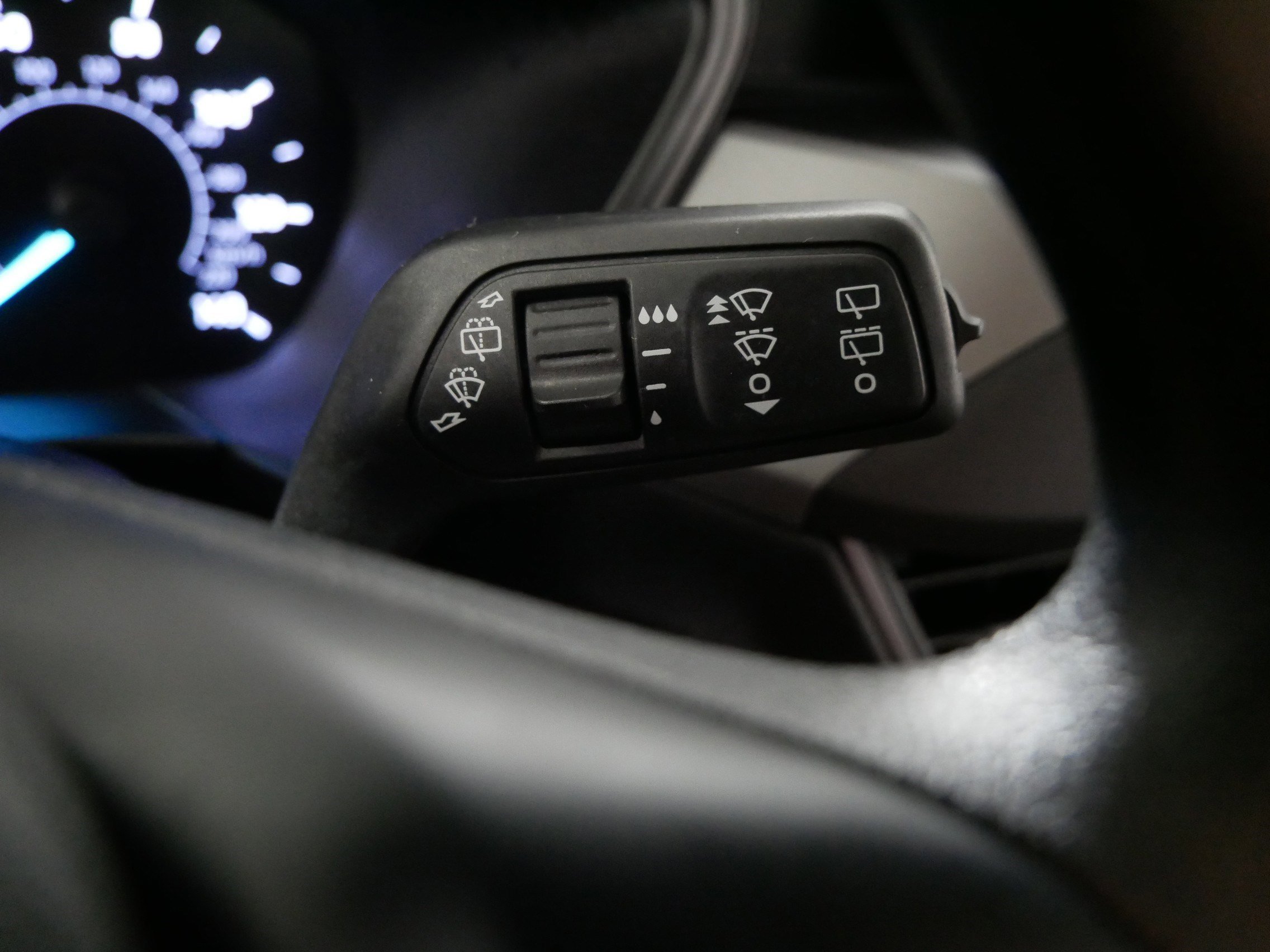 Used 2020 Ford Escape S image 31