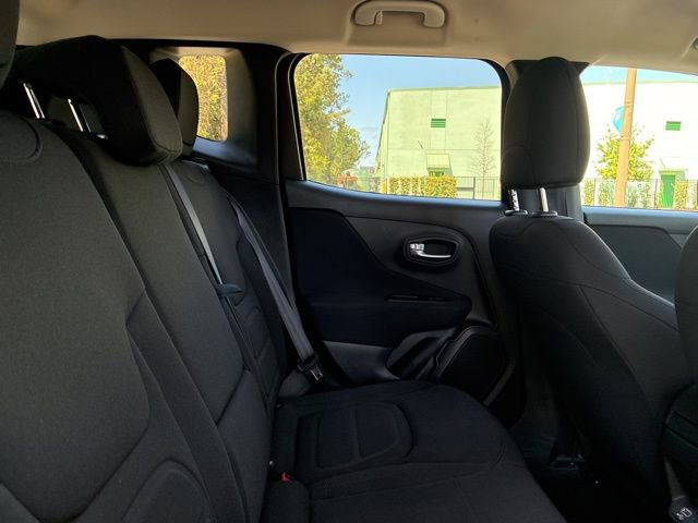 Used 2021 Jeep Renegade Latitude w/ Convenience Group image 24