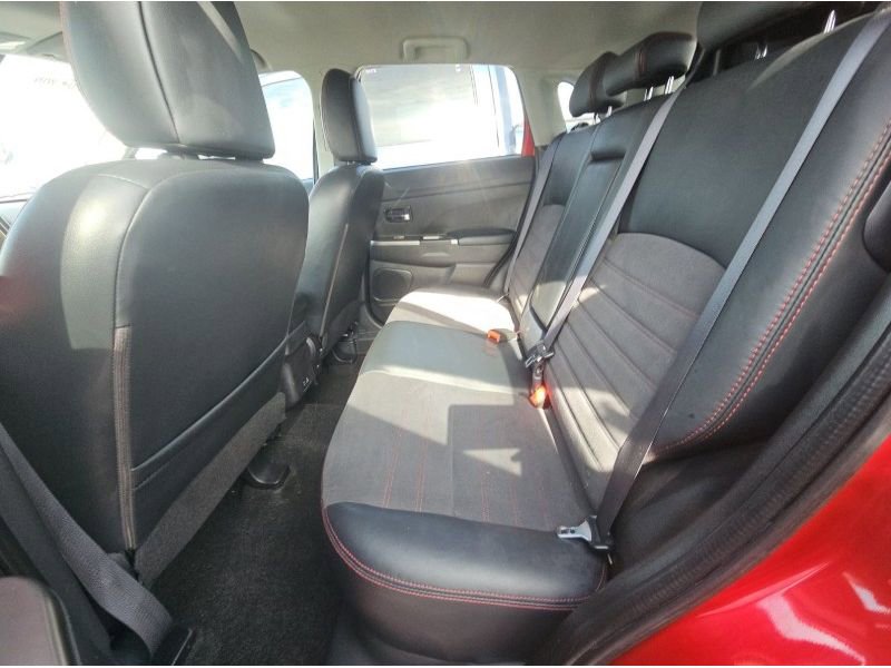 Used 2022 Mitsubishi Outlander Sport SE image 24