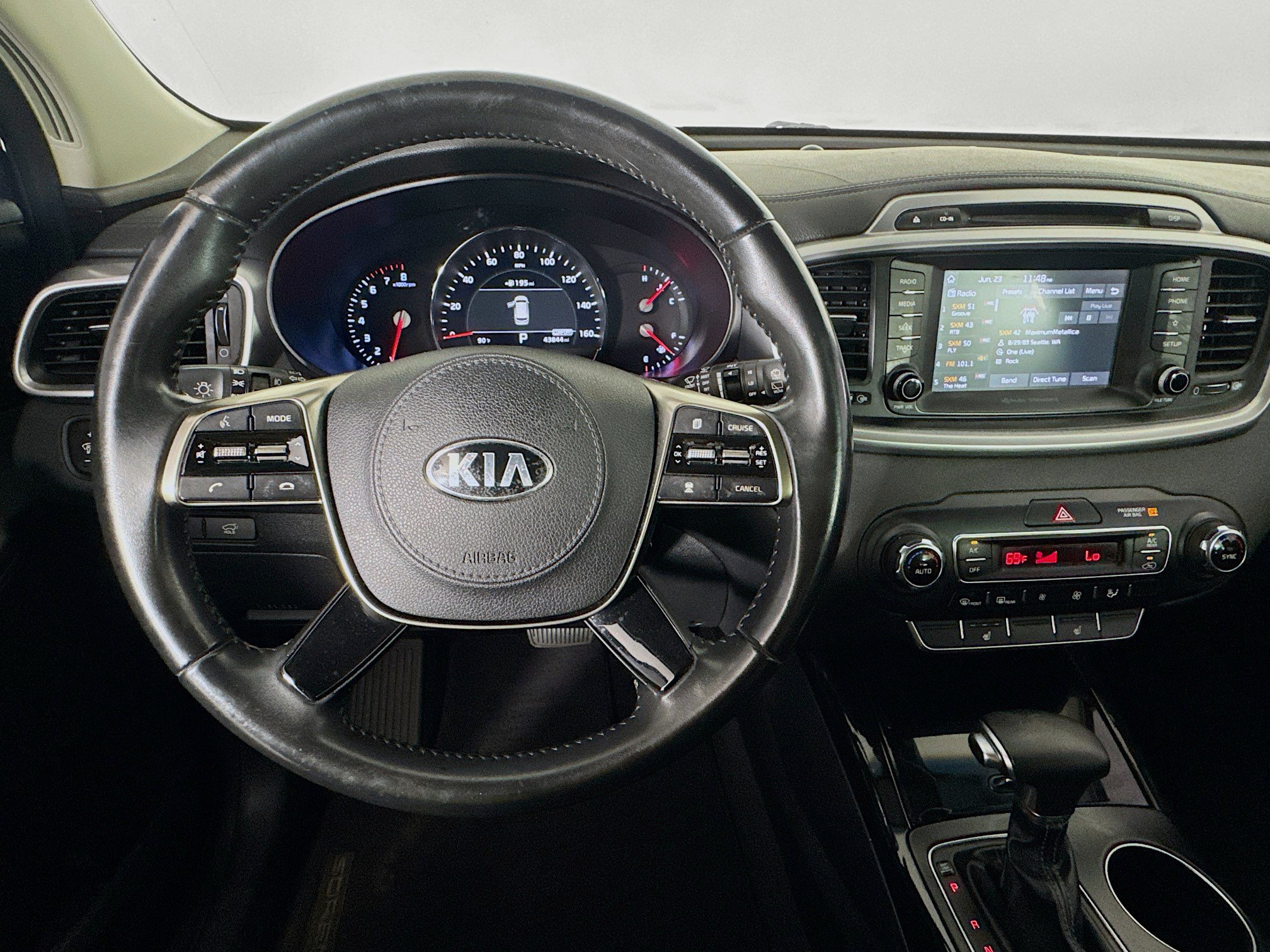 Used 2019 Kia Sorento EX FWD image 10