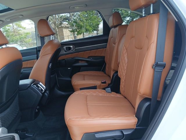 Certified 2022 Kia Sorento SX Prestige w/ Rust Color Package AWD/4WD image 23