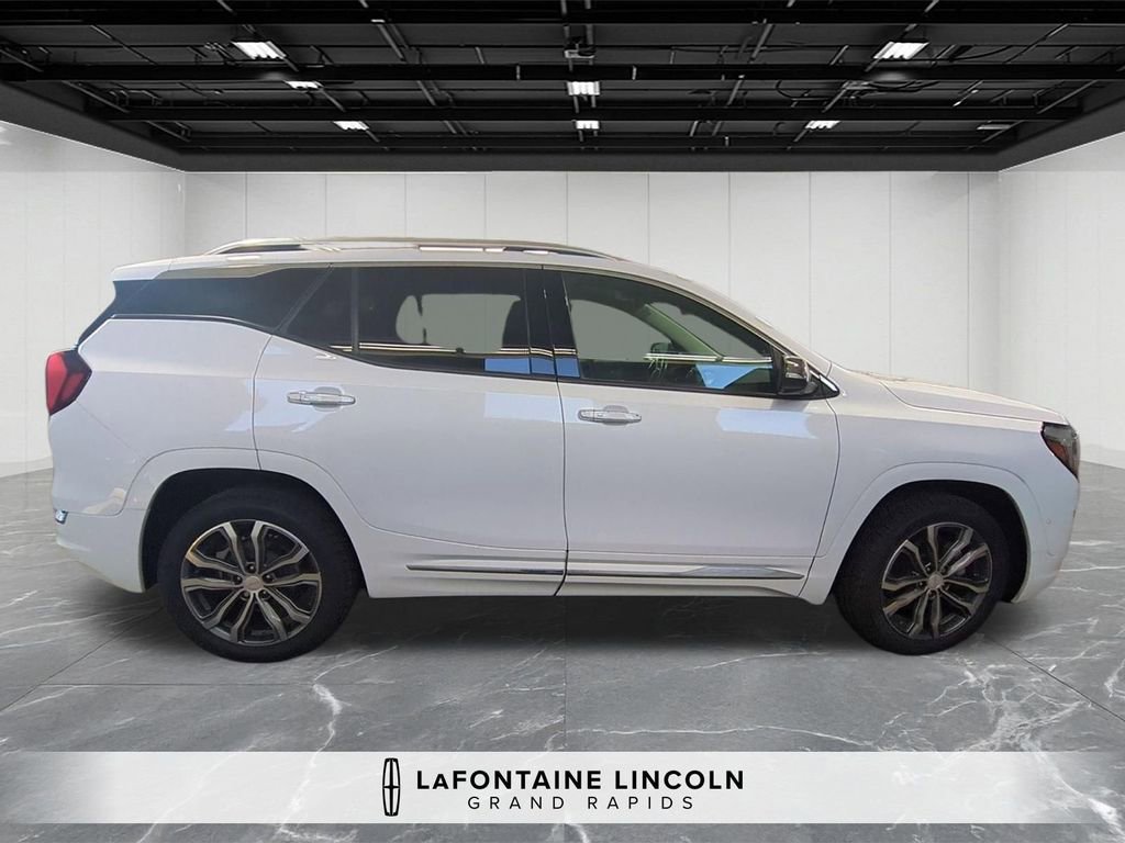 Used 2020 GMC Terrain Denali w/ Denali Premium Package image 6