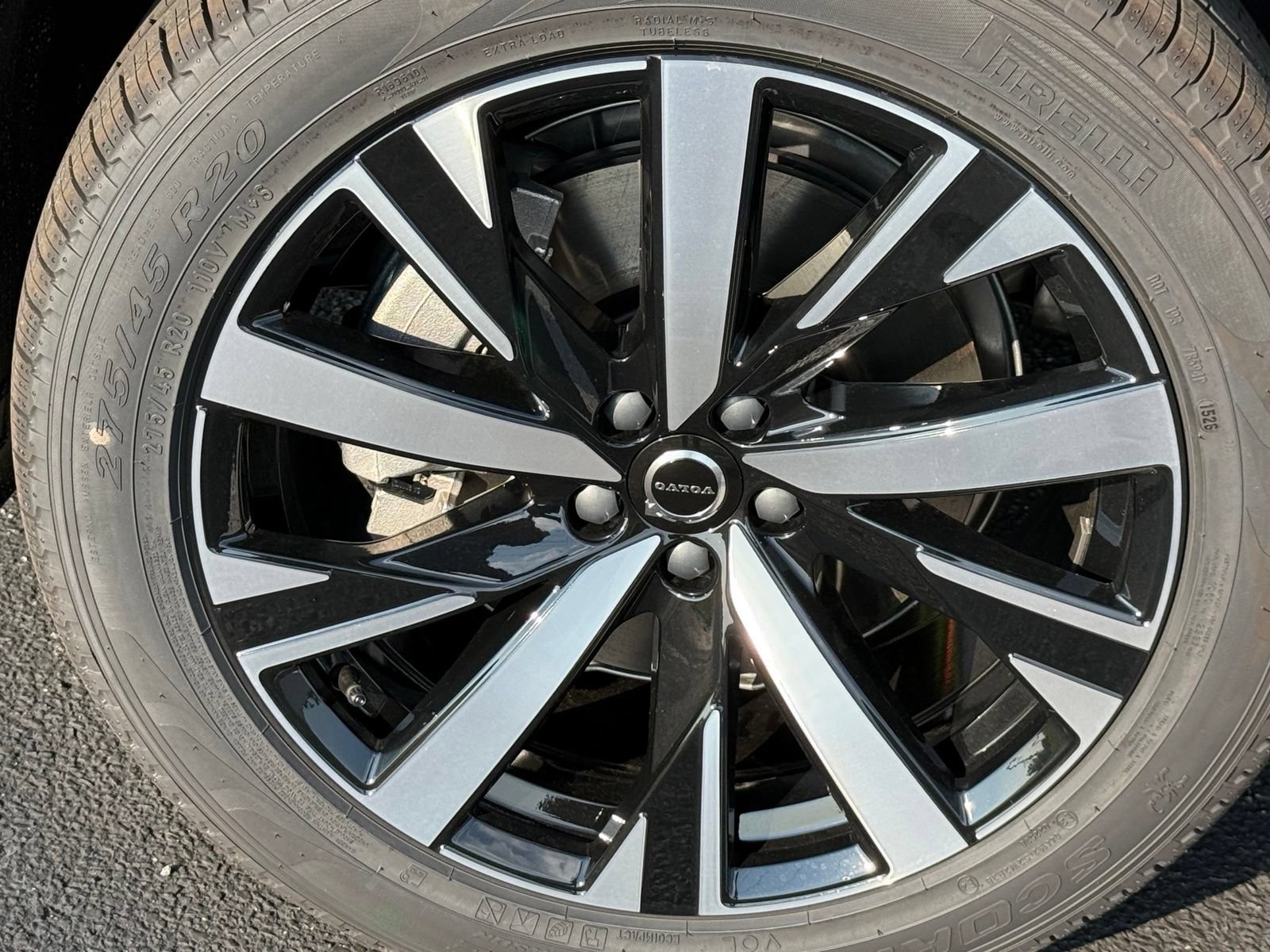 New 2027 Volvo XC60 B5 Core AWD/4WD image 12