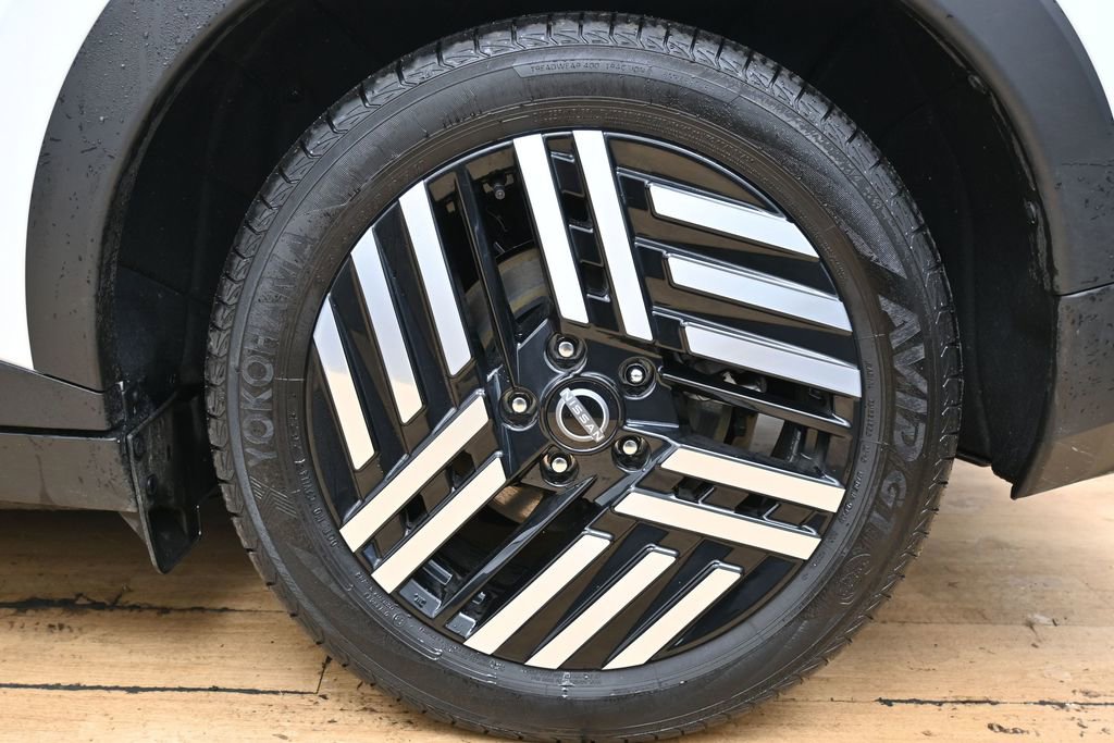 Used 2026 Nissan Leaf SV+ w/ Floor Mat Package (SV+) FWD image 10