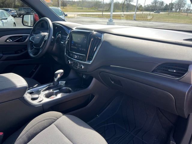Used 2023 Chevrolet Traverse LT image 17