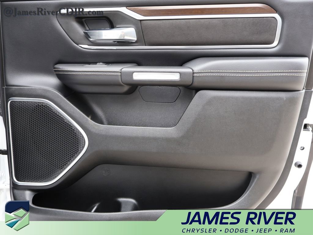 Used 2021 RAM 1500 Laramie AWD/4WD image 11