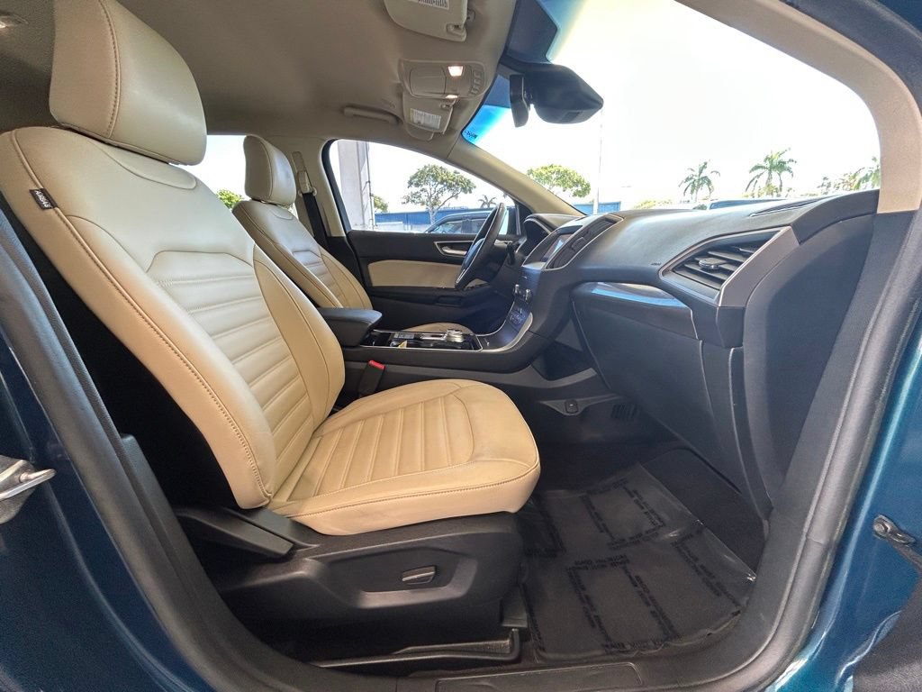 Certified 2020 Ford Edge SEL w/ Cold Weather Package FWD image 24