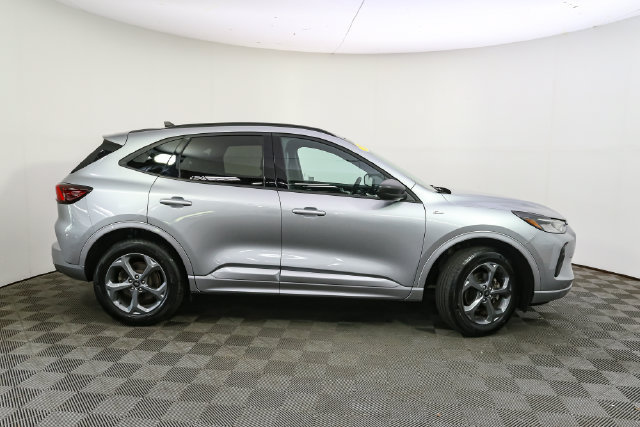Used 2024 Ford Escape ST-Line w/ Tech Pack #1 AWD/4WD image 14