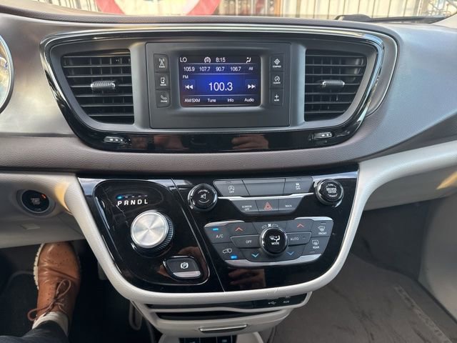 Used 2017 Chrysler Pacifica Touring Plus image 8