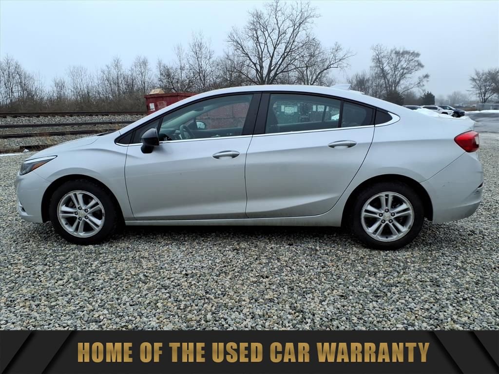 Used 2017 Chevrolet Cruze LT image 5