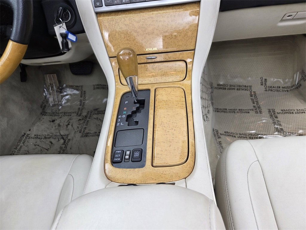 Used 2005 Lexus SC 430 Convertible image 54