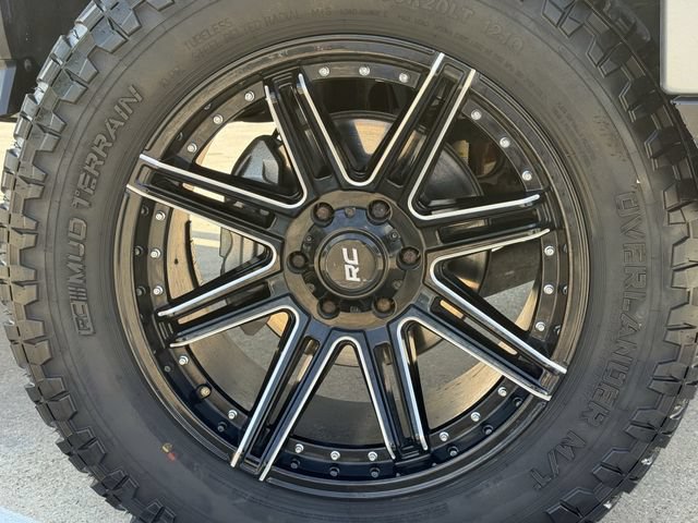 Used 2024 GMC Sierra 1500 Elevation w/ X31 Off-Road Package AWD/4WD image 9