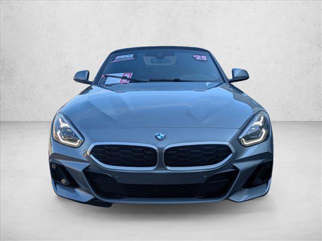 Used 2025 BMW Z4 sDrive30i image 2