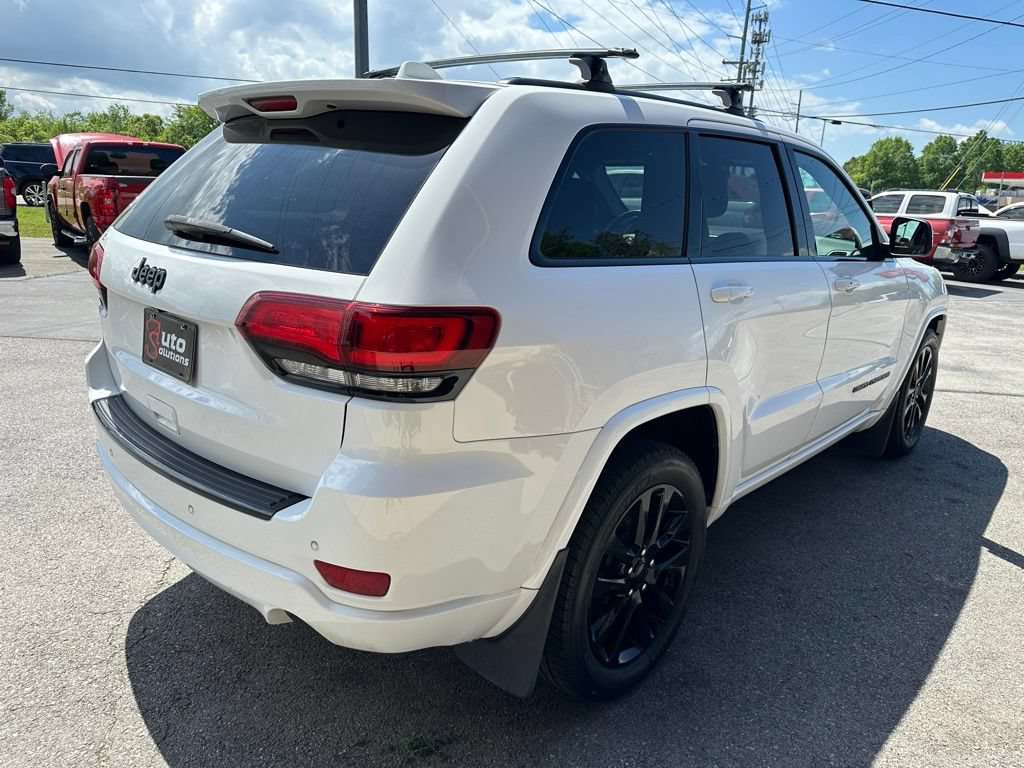 Used 2018 Jeep Grand Cherokee Altitude RWD image 8
