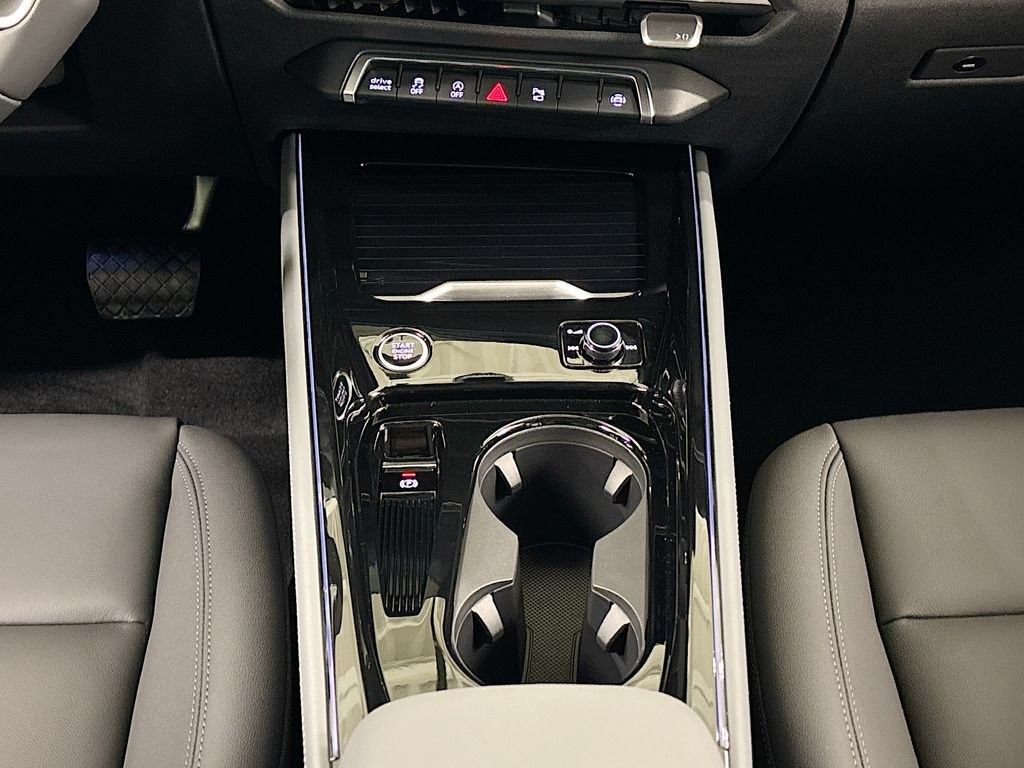 New 2026 Audi Q3 quattro 2.0T AWD/4WD image 13