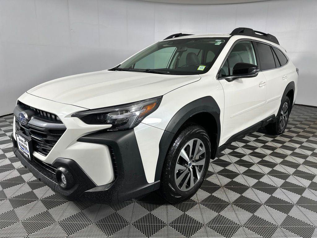 Used 2025 Subaru Outback Premium AWD/4WD image 10