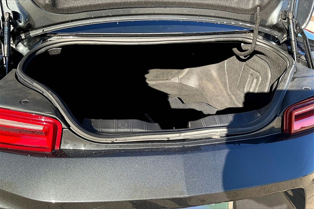 Used 2018 Chevrolet Camaro SS image 32