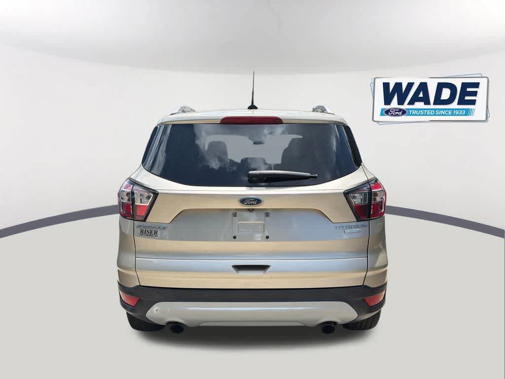 Used 2018 Ford Escape Titanium w/ Ford Safe & Smart Package FWD image 5
