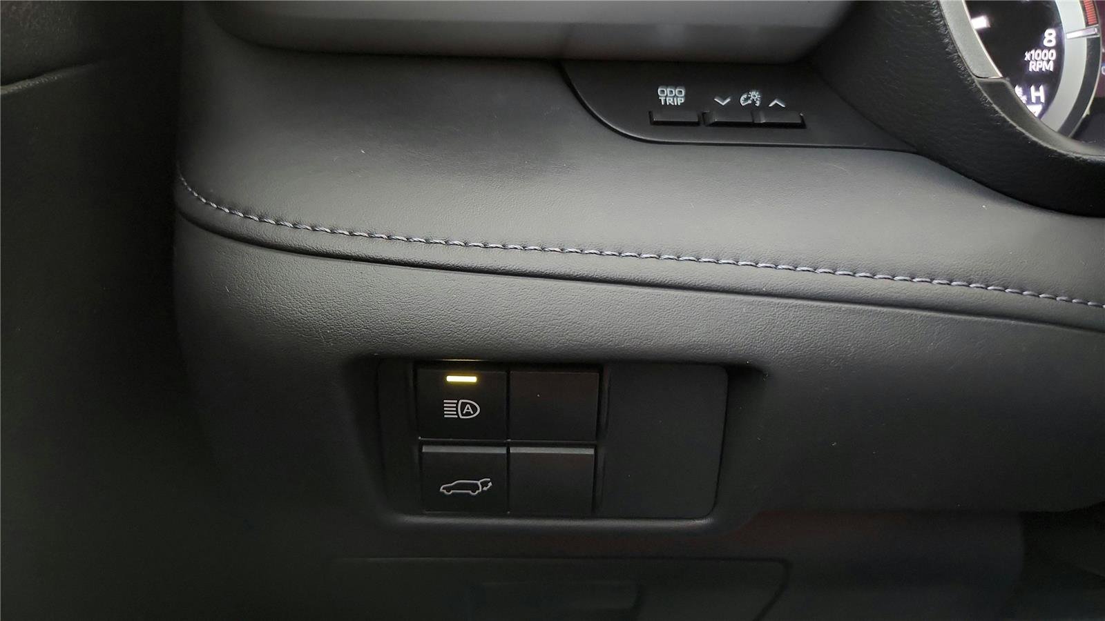 Certified 2022 Toyota Highlander XLE image 46