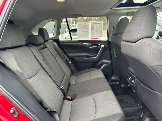 Used 2022 Toyota RAV4 XLE w/ Convenience Package image 21