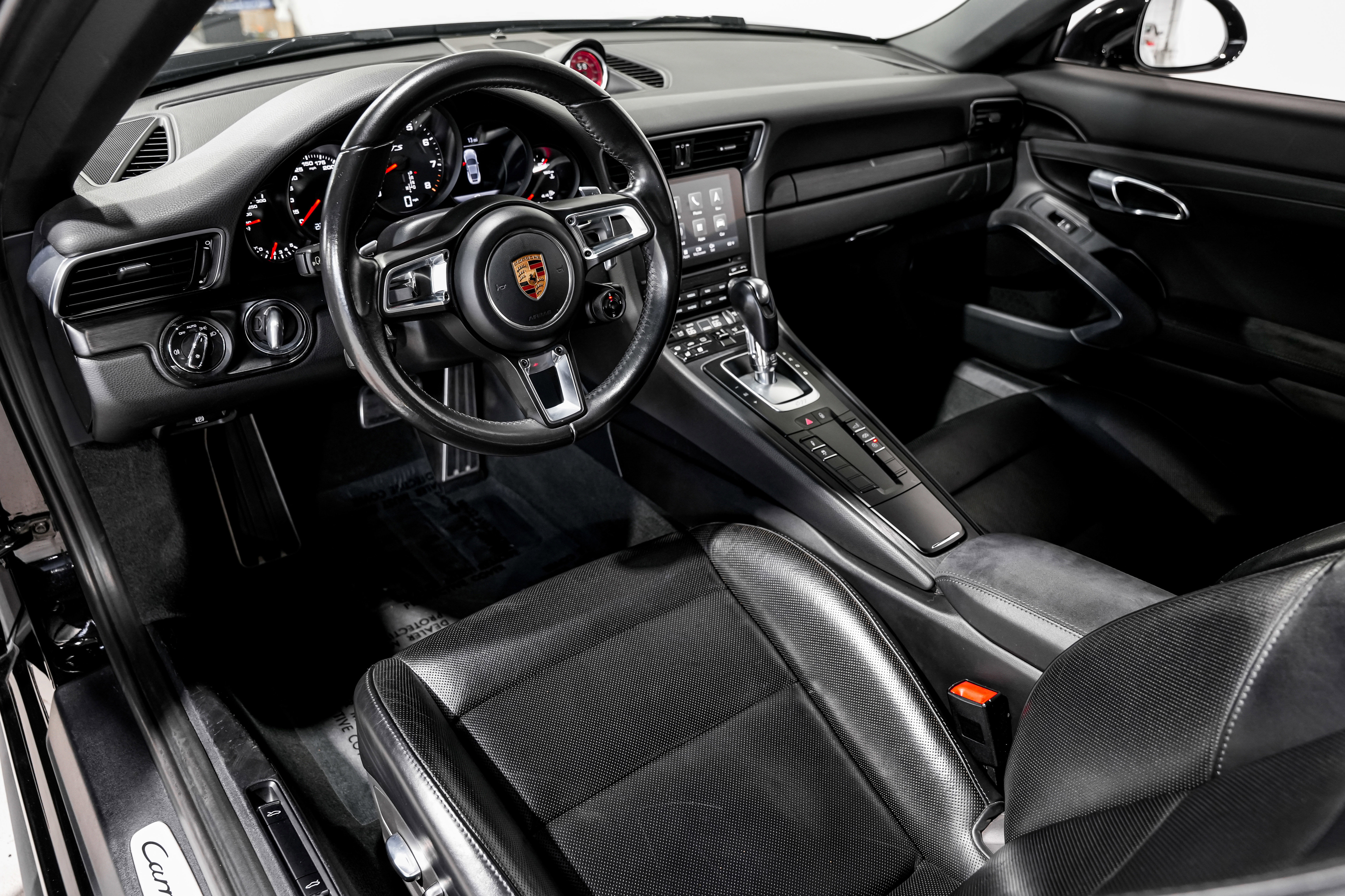 Used 2018 Porsche 911 Carrera GTS image 9