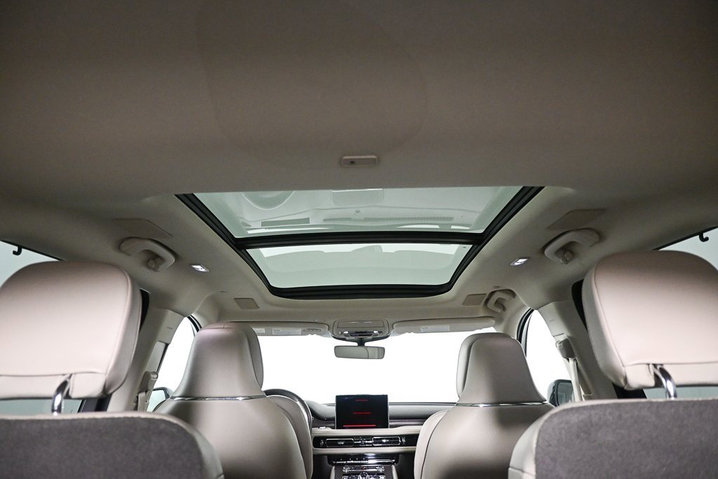 Used 2022 Lincoln Aviator Reserve w/ Equipment Group 201A image 20