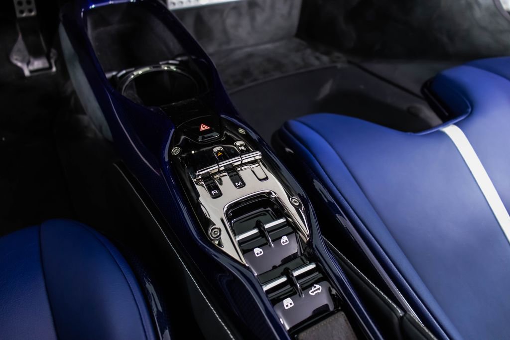 Certified 2022 Ferrari SF90 Spider AWD/4WD image 5