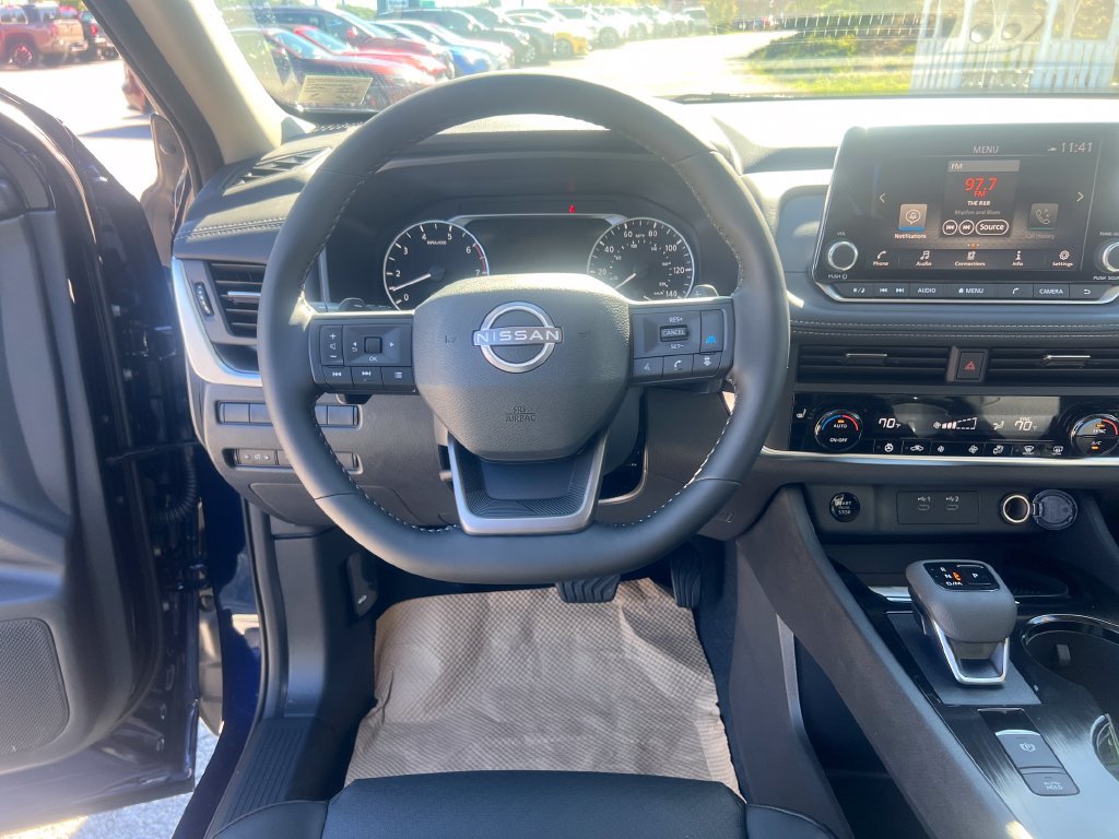 Certified 2026 Nissan Rogue SV w/ SV Premium Package AWD/4WD image 15