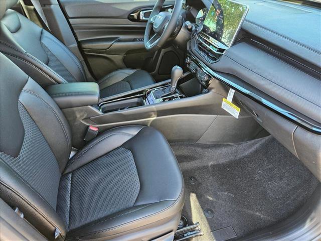 New 2026 Jeep Compass Latitude image 16