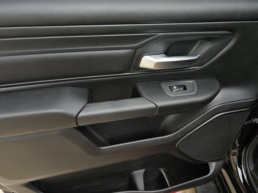 New 2026 RAM 1500 Express AWD/4WD image 12