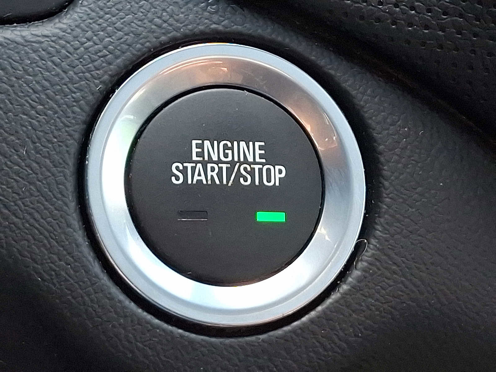 Used 2018 Chevrolet Equinox Premier AWD/4WD image 24