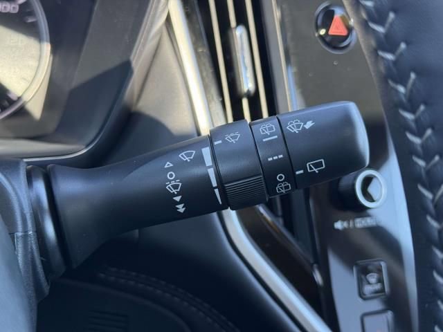 Used 2025 Subaru Outback Touring XT AWD/4WD image 26