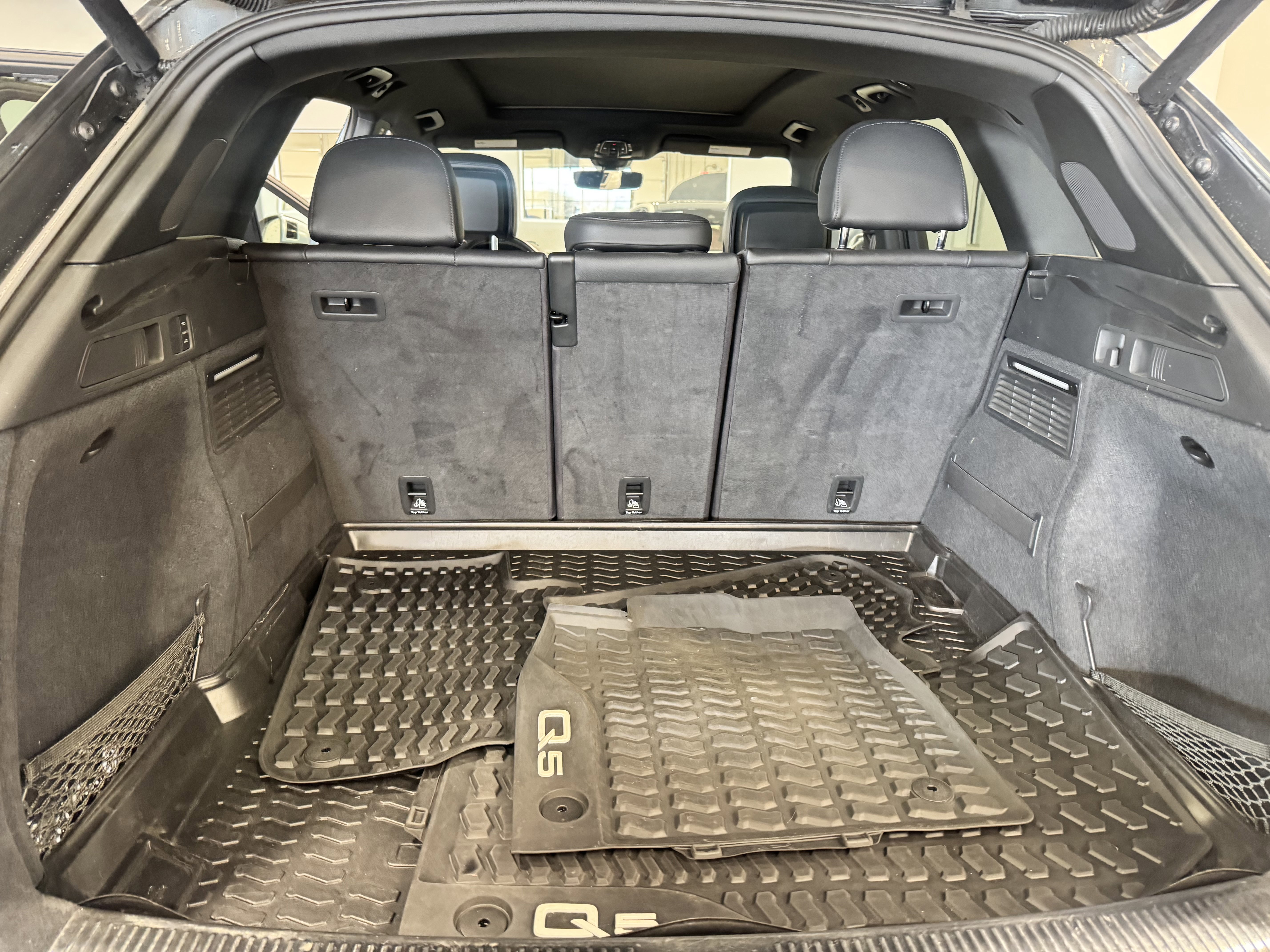 Used 2018 Audi SQ5 Prestige w/ Prestige Package image 35