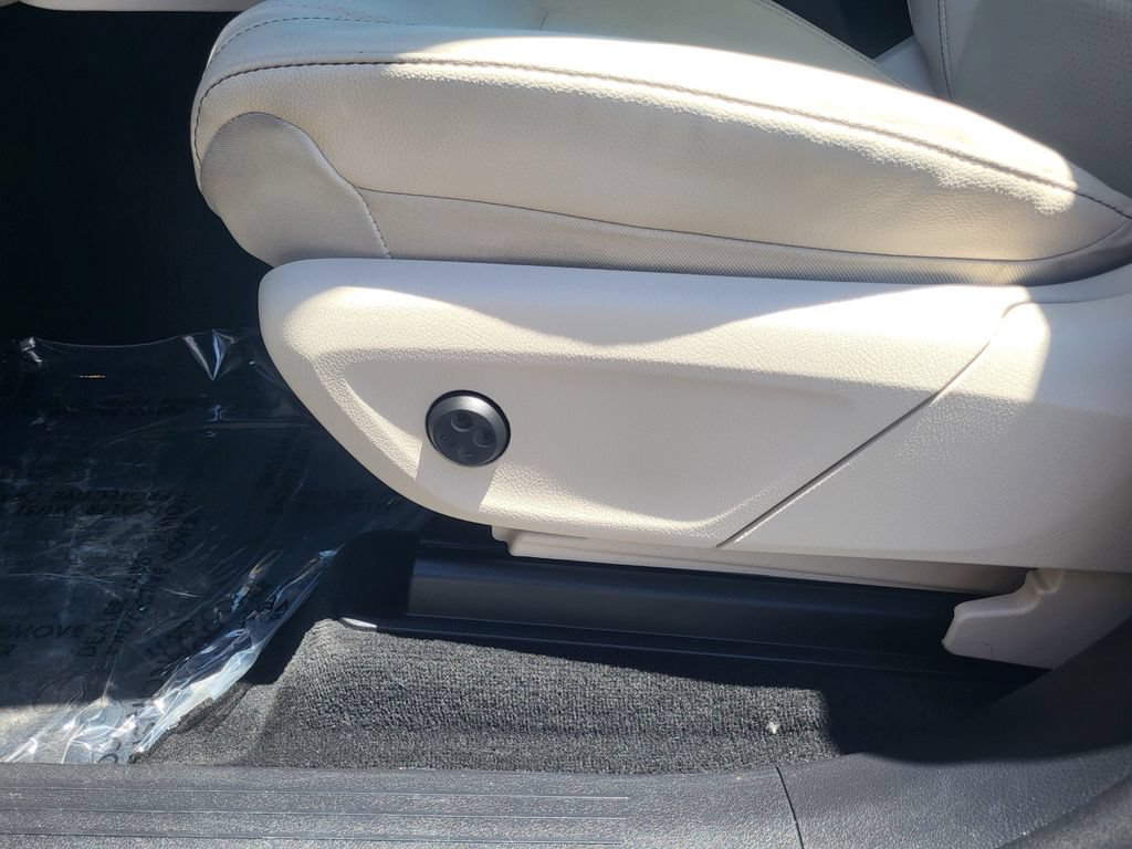 Used 2022 Mercedes-Benz GLE 350 4MATIC image 16